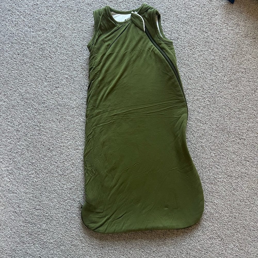 Kyte Baby Forest Green and White Sleeveless Sleep Sack